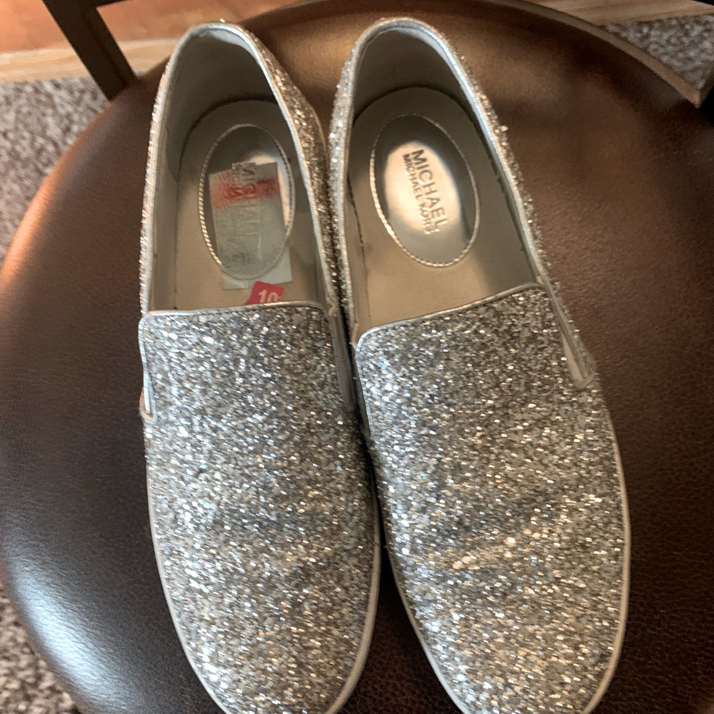 MK slip on shoes